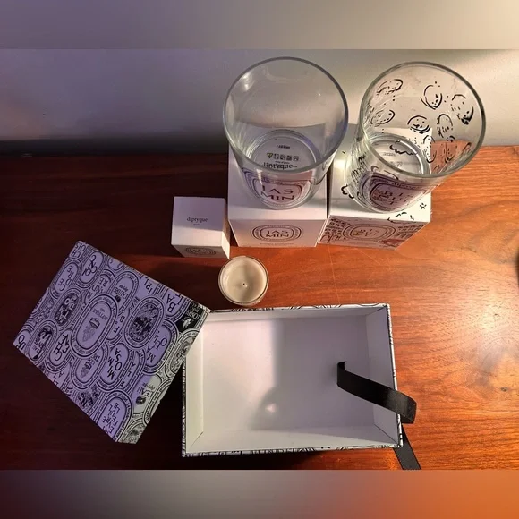 Diptyque bundle: 2 empty classic candle jars w box; partly used mini; gift box. - Picture 2 of 5